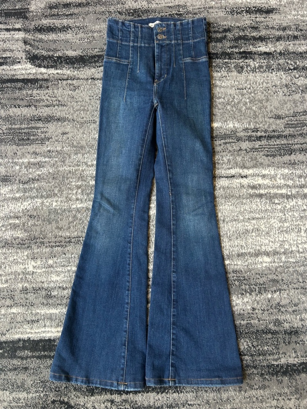 FREE PEOPLE We The Free Jayde Flare Jeans - Picture 2 of 14